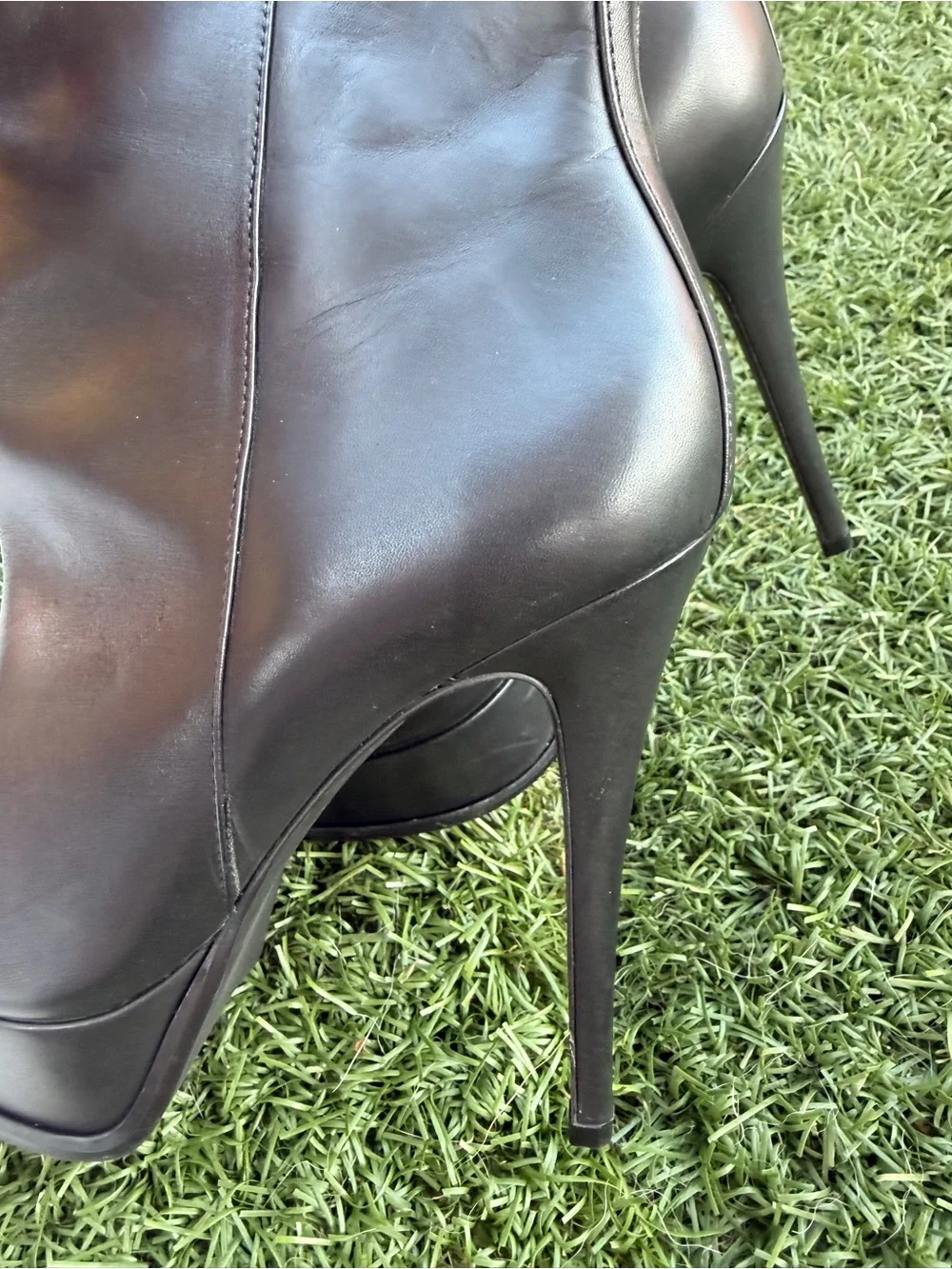 Steve Madden Kilo Black Leather Platform Ankle Booties Side Zip Round Toe 8M